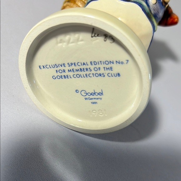 Goebel Hummel “What Now?” Figure. Special edition 1981. GH109 - Picture 7 of 10